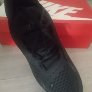 Mens Nike size 9 black trainers - Image 2