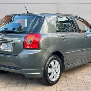 2005 Toyota Corolla 1.6 VVT-i Metallic Grey 5-door Hatchback - Image 4