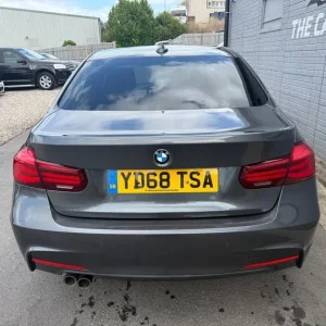 2019 BMW 3 Series 320i M Sport Shadow Edition 4-door Automatic - Image 6
