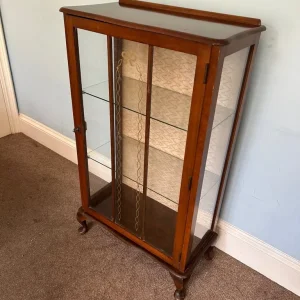 Vintage 1950s Wooden Display Cabinet with Key and 2 Glass Shelves - Image 2