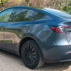 2023 Tesla Model Y Dual Motor Long Range 5-door AWD Electric - Image 7