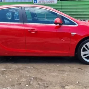 Vauxhall Astra Hatchback 2014 Manual 1.36L 5-door - Image 5