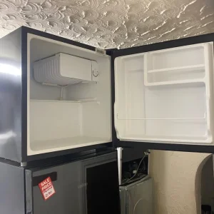 fully tested black russell hobbs mini countertop fridge - Image 2