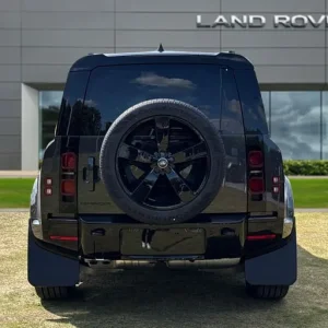 2025 Land Rover Defender 110 3.0 D250 MHEV X-Dynamic HSE Auto 4WD Euro 6 (s/s) 5dr SUV Automatic - Image 6