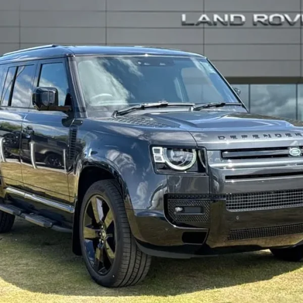 2025 Land Rover Defender 110 3.0 D250 MHEV X-Dynamic HSE Auto 4WD Euro 6 (s/s) 5dr SUV Automatic