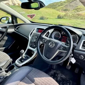 2015 Vauxhall Astra GTC 1.4i Turbo SRi Hatchback - Image 2