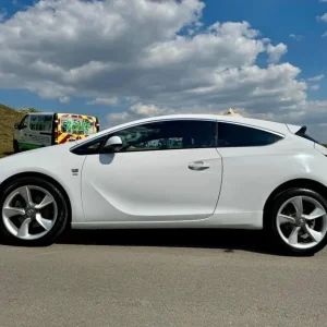 2015 Vauxhall Astra GTC 1.4i Turbo SRi Hatchback - Image 5