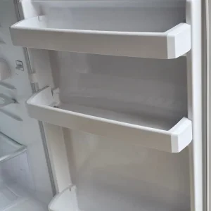 Beko LX5053W undercounter fridge - Image 5