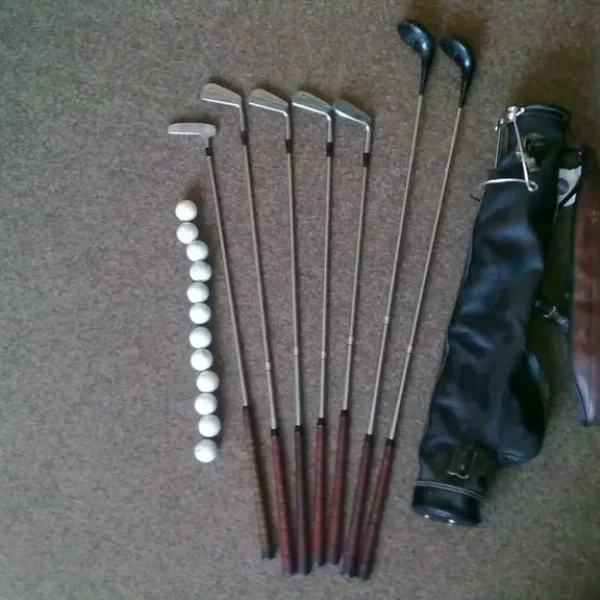 Arthur D'Arcy Bobby Locke Golf Clubs And Vintage Dunlop Golf Club Bag