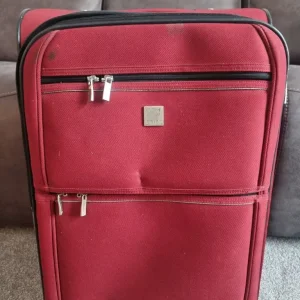 Tripp suitcase (medium)