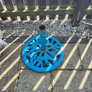 Garden Parasol Cast Iron Base with Flower Design - Image 2